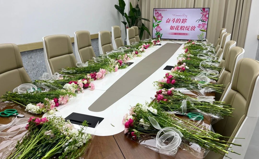 奋斗的妳，如花般绽放 | 壹鑫科技插花活动纪实